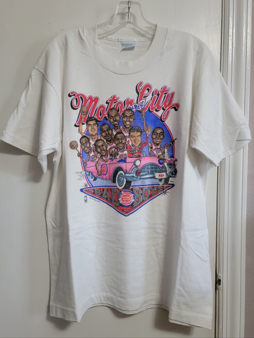 Detroit Pistons vintage white Cadillac T-shirt